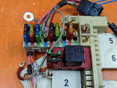 Блок предохранителей MERCEDES-BENZ M-класс W163 (1997 - 2001) — Разборка Мерседес