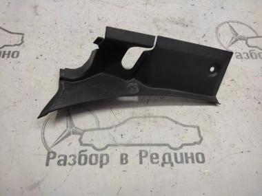 Накладка петли багажника MERCEDES-BENZ R-класс W251 (2005 - 2007) — Разборка Мерседес