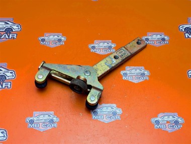 Ролик сдвижной двери MERCEDES-BENZ Vito W638 (1996 - 2003) — Разборка Мерседес