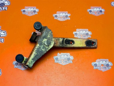 Ролик сдвижной двери MERCEDES-BENZ Vito W638 (1996 - 2003) — Разборка Мерседес