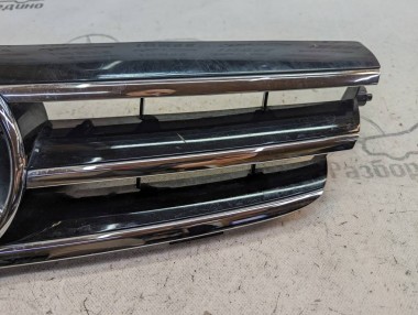 Решетка радиатора MERCEDES-BENZ CLK-класс C209/A209 рестайлинг (2005 - 2010) — Разборка Мерседес