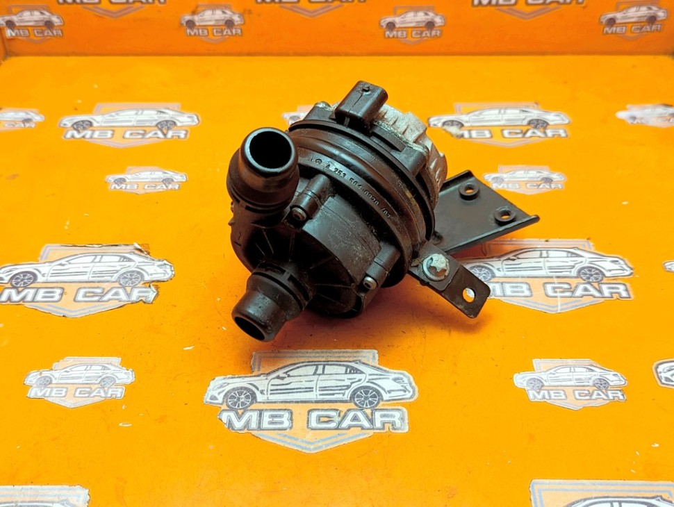 Насос циркуляционный MERCEDES-BENZ GLC-класс X253 рестайлинг (2019 - 2025) фото 1 &mdash; Разборка Мерседес