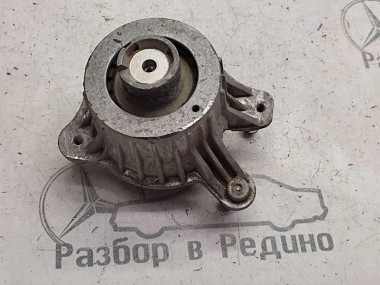 Опора двигателя MERCEDES-BENZ C-класс W205/S205/C205/A205 (2014 - 2018) — Разборка Мерседес