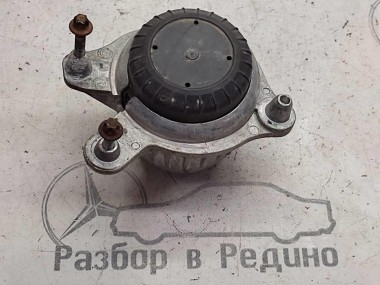 Опора двигателя MERCEDES-BENZ C-класс W205/S205/C205/A205 (2014 - 2018) — Разборка Мерседес