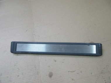 Накладка порога внутренняя MERCEDES-BENZ E-класс W211/S211 (2002 - 2006) — Разборка Мерседес