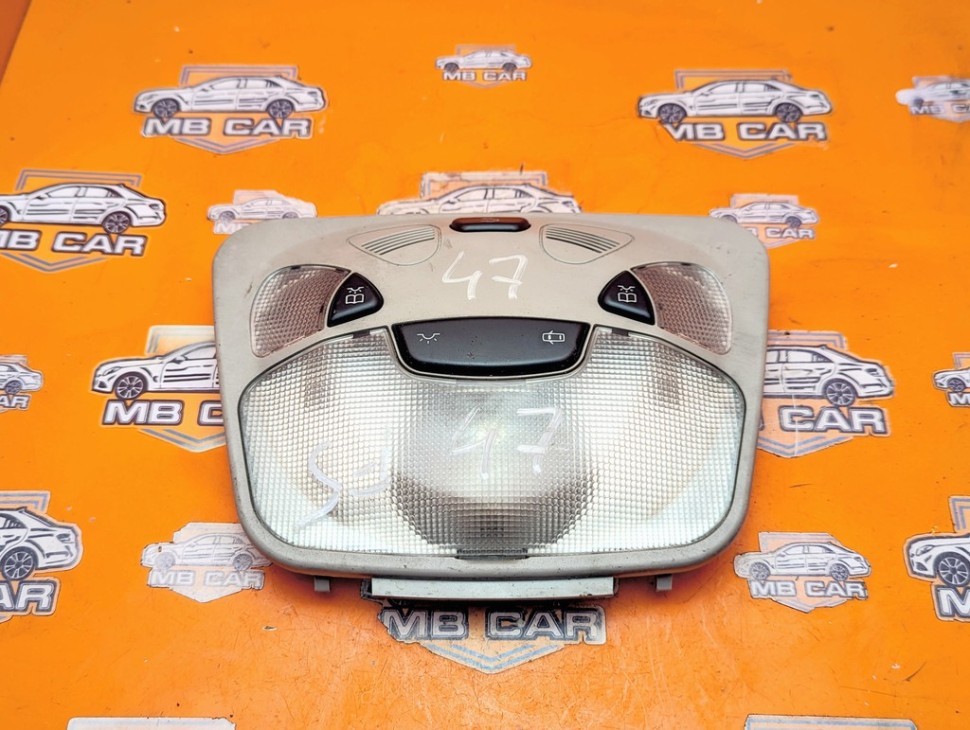 Плафон салона MERCEDES-BENZ C-класс W203/S203/CL203 рестайлинг (2004 - 2008) фото 1 &mdash; Разборка Мерседес