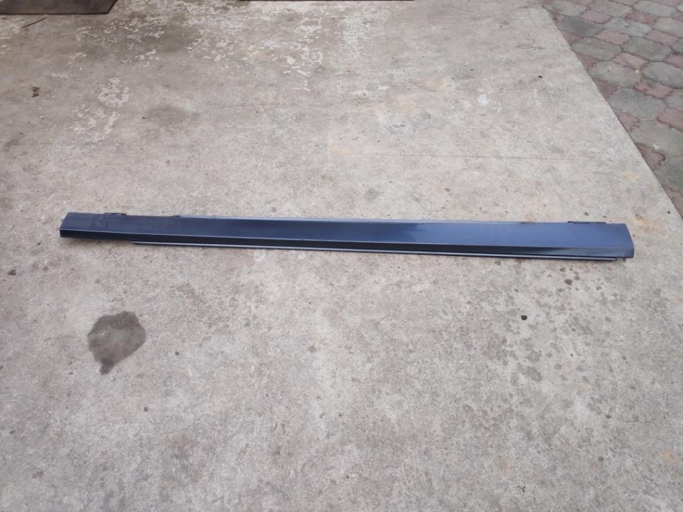 Порог пластиковый правый MERCEDES-BENZ E-класс W212/S212/C207/A207 (2009 - 2013) фото 1 — Разборка Мерседес