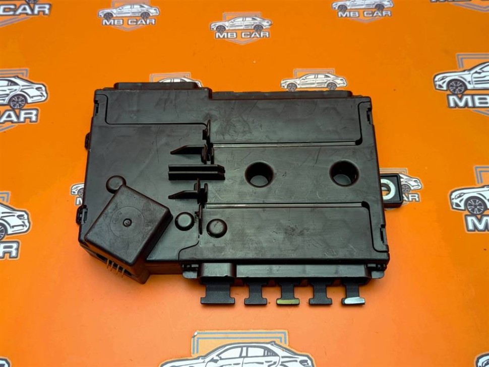 Клемник MERCEDES-BENZ C-класс AMG W205/S205/C205/A205 (2014 - 2018) фото 1 — Разборка Мерседес