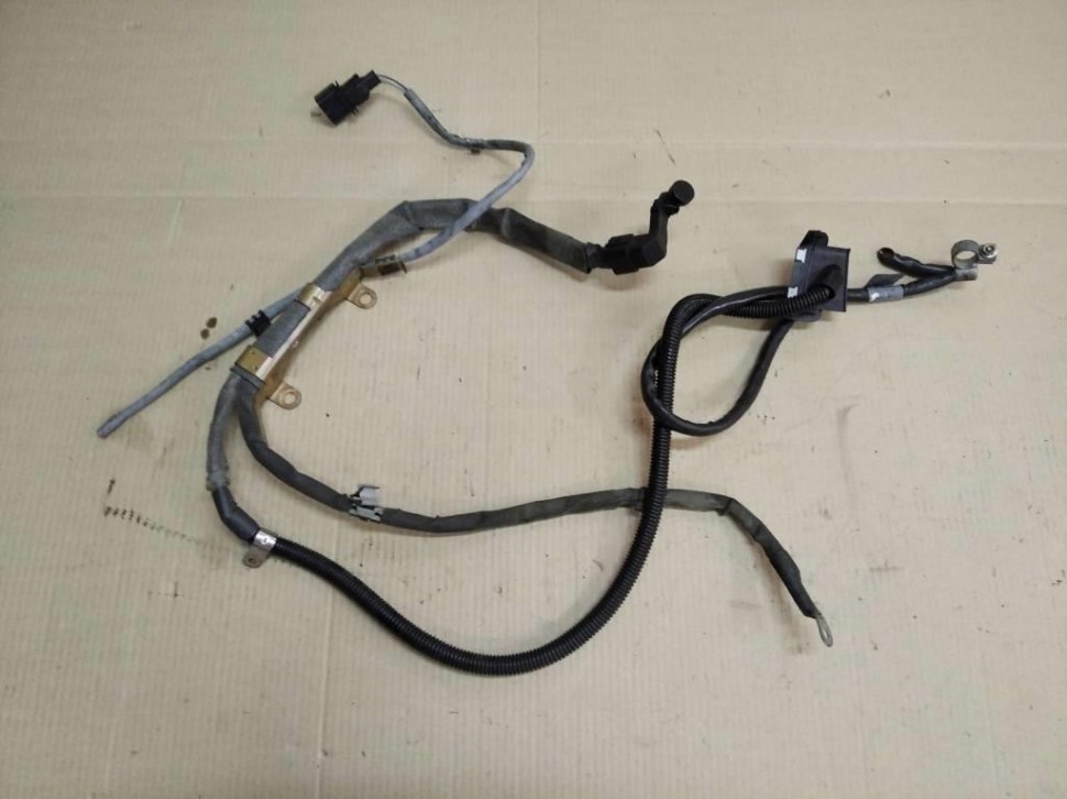 Провод генератора MERCEDES-BENZ C-класс W203/S203/CL203 рестайлинг (2004 - 2008) фото 1 — Разборка Мерседес