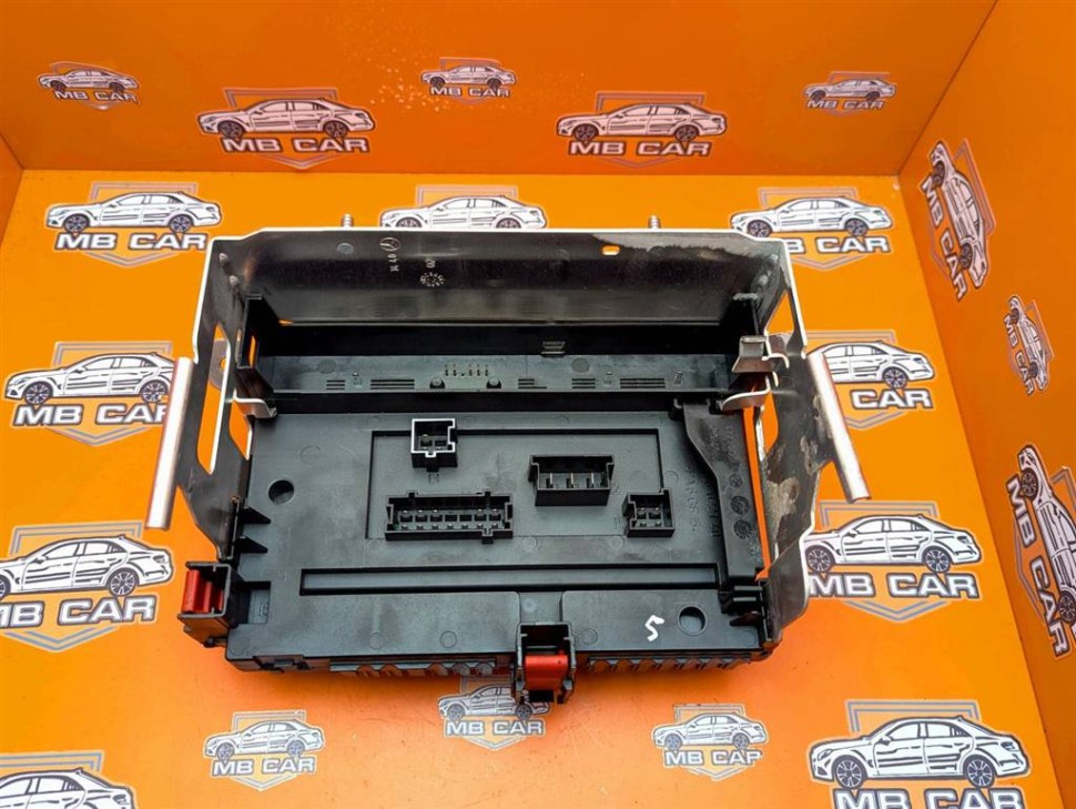 Блок предохранителей MERCEDES-BENZ S-класс W221 (2005 - 2009) фото 1 — Разборка Мерседес