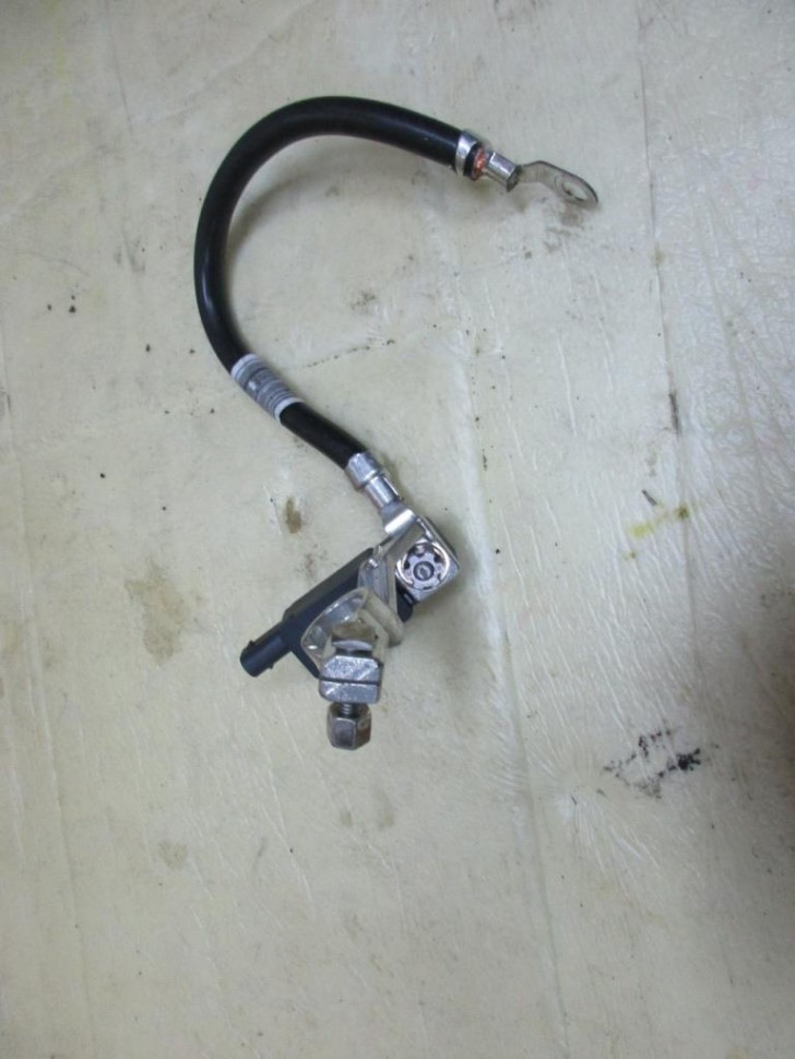 Клемма минус MERCEDES-BENZ E-класс W213/S213/C238/A238 (2016 - 2021) фото 1 — Разборка Мерседес