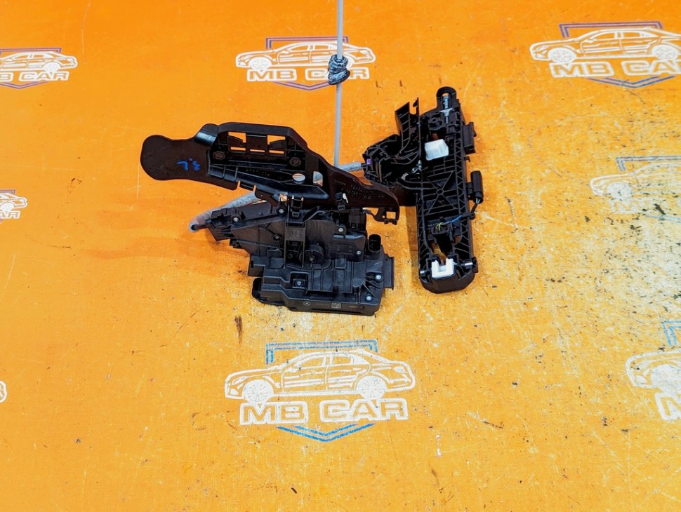 Замок двери задней левой MERCEDES-BENZ GLE-класс W166 (2015 - 2018) фото 1 — Разборка Мерседес