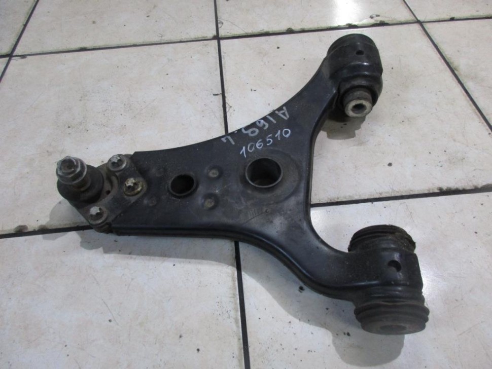 Рычаг передний нижний правый MERCEDES-BENZ A-класс W169 (2004 - 2008) фото 1 — Разборка Мерседес
