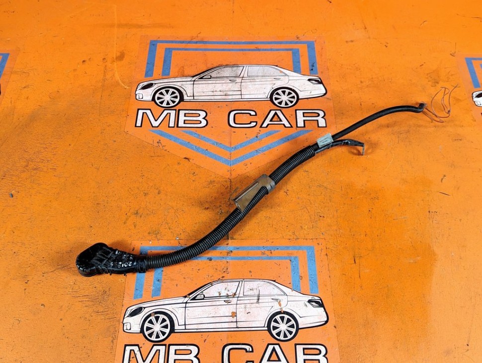 Провод плюсовой MERCEDES-BENZ S-класс W220 (1998 - 2005) фото 1 &mdash; Разборка Мерседес