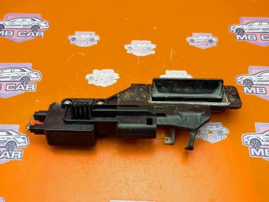 Ручка открытия багажника MERCEDES-BENZ M-класс W163 (1997 - 2001) &mdash; Разборка Мерседес