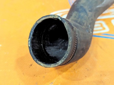 Патрубок радиатора MERCEDES-BENZ M-класс W163 (1997 - 2001) — Разборка Мерседес