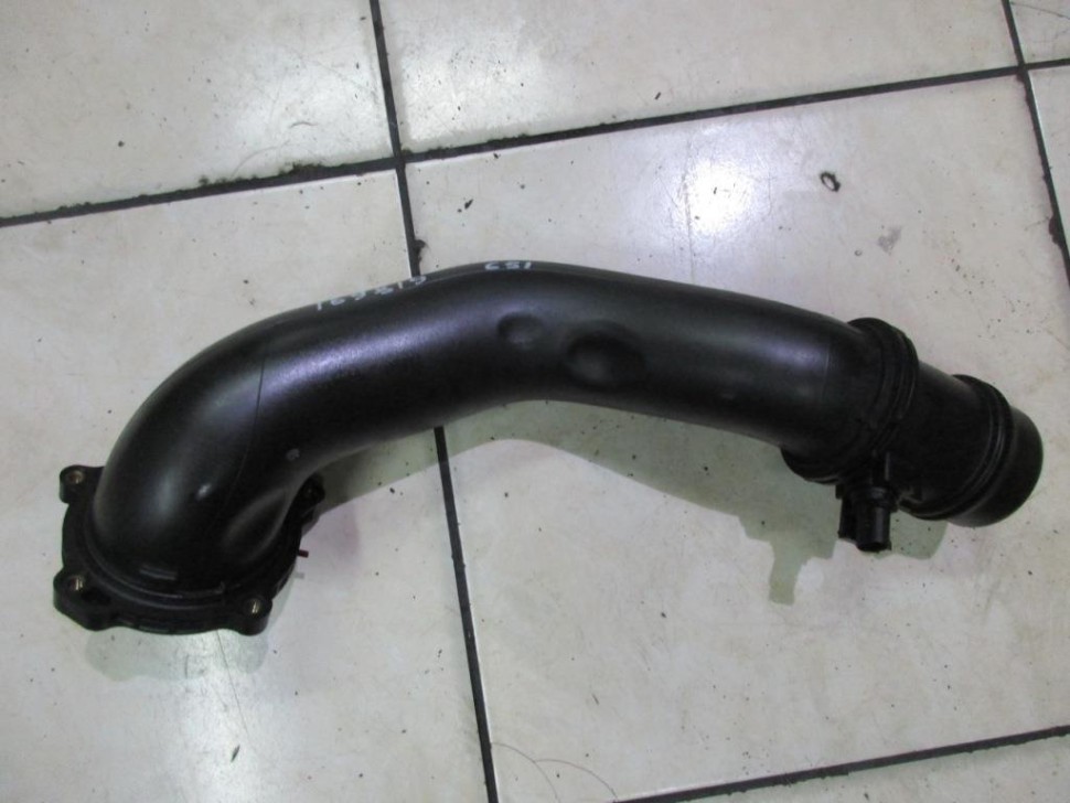 Патрубок впускного коллектора MERCEDES-BENZ E-класс W212/S212/C207/A207 рестайлинг (2013 - 2016) фото 1 — Разборка Мерседес