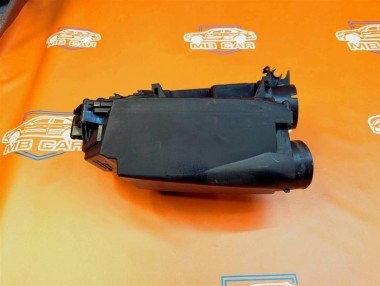 Корпус воздушного фильтра MERCEDES-BENZ C-класс W204/S204 (2006 - 2011) — Разборка Мерседес