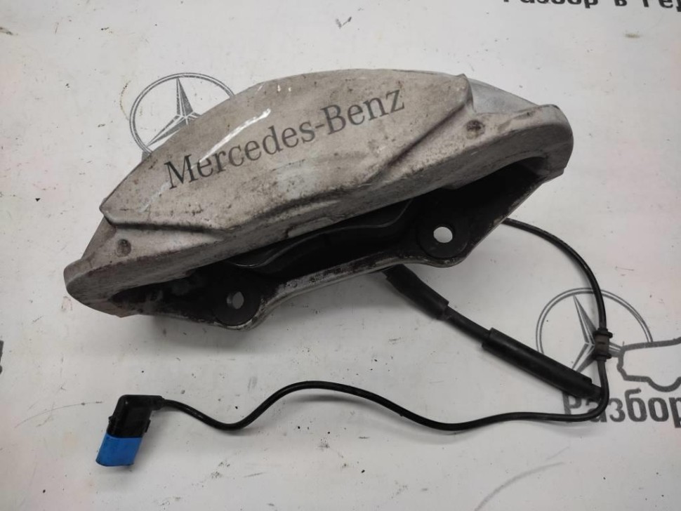 Суппорт передний правый MERCEDES-BENZ C-класс W205/S205/C205/A205 (2014 - 2018) фото 1 — Разборка Мерседес