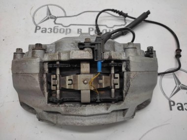 Суппорт передний правый MERCEDES-BENZ C-класс W205/S205/C205/A205 (2014 - 2018) — Разборка Мерседес