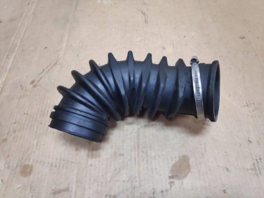 Патрубок воздушный MERCEDES-BENZ E-класс W124/S124/C124/A124 (1984 - 1997) — Разборка Мерседес