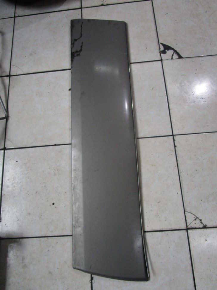 Молдинг двери MERCEDES-BENZ E-класс W124/S124/C124/A124 (1984 - 1997) фото 1 — Разборка Мерседес