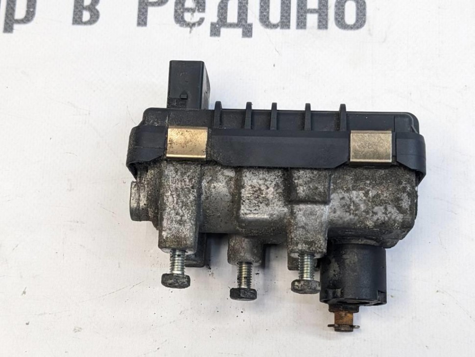 Актуатор турбины MERCEDES-BENZ C-класс W204/S204 (2006 - 2011) фото 1 — Разборка Мерседес