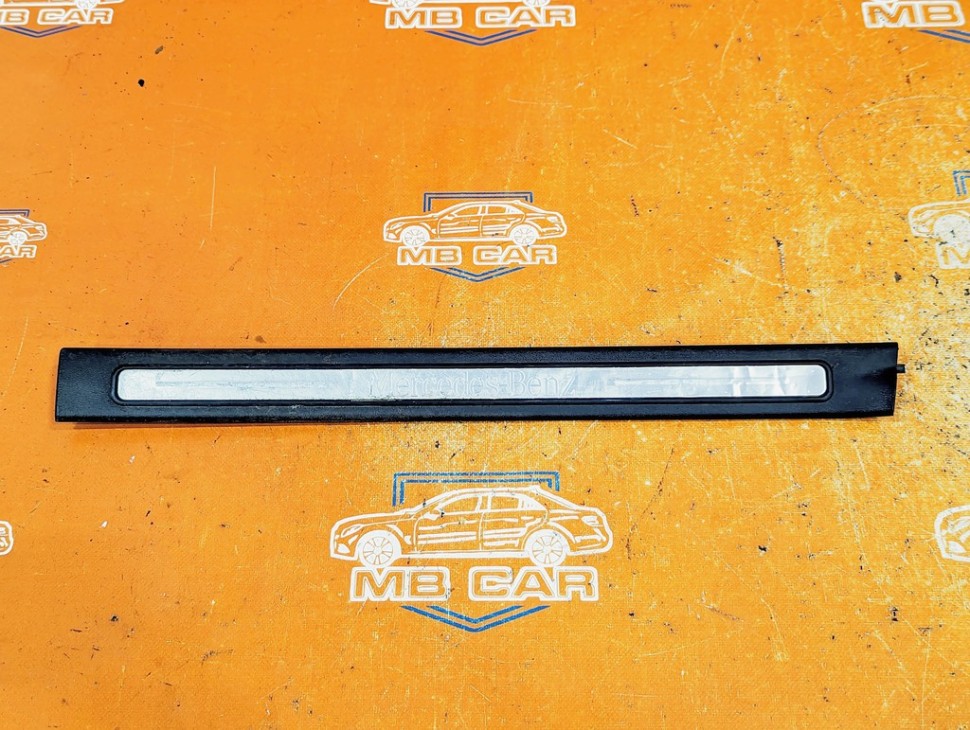 Накладка порога внутренняя MERCEDES-BENZ B-класс W245 рестайлинг (2008 - 2011) фото 1 &mdash; Разборка Мерседес