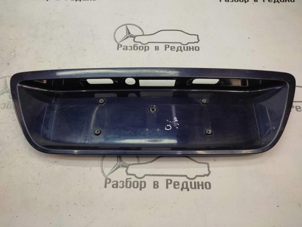 Накладка крышки багажника MERCEDES-BENZ C-класс W203/S203/CL203 (2000 - 2004) фото 1 — Разборка Мерседес