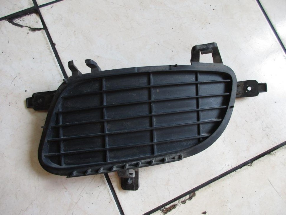 Решетка в бампер MERCEDES-BENZ B-класс W245 (2005 - 2009) фото 1 — Разборка Мерседес