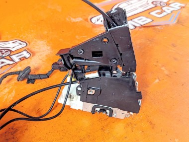 Замок двери передней левой MERCEDES-BENZ M-класс W164 рестайлинг (2008 - 2011) &mdash; Разборка Мерседес