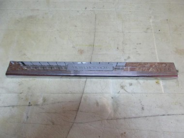 Накладка порога внутренняя MERCEDES-BENZ CLS-класс C219 (2004 - 2008) — Разборка Мерседес