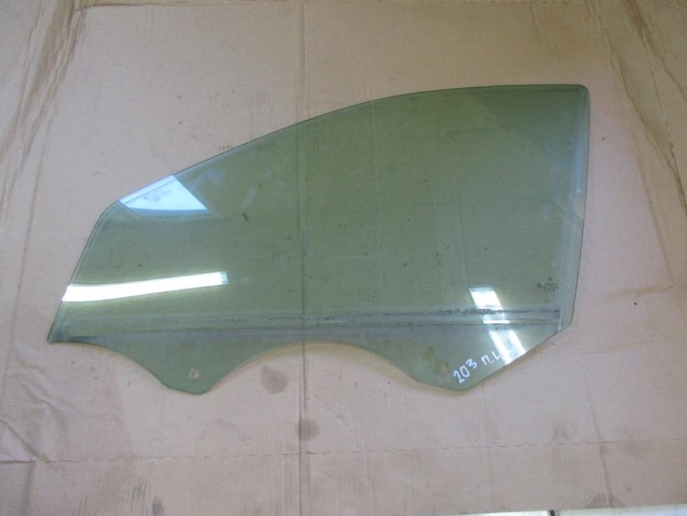 Стекло переднее левое MERCEDES-BENZ C-класс W204/S204 (2006 - 2011) фото 1 — Разборка Мерседес