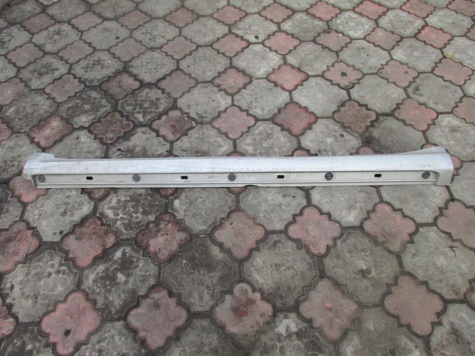 Порог пластиковый левый MERCEDES-BENZ A-класс W169 (2004 - 2008) фото 1 — Разборка Мерседес