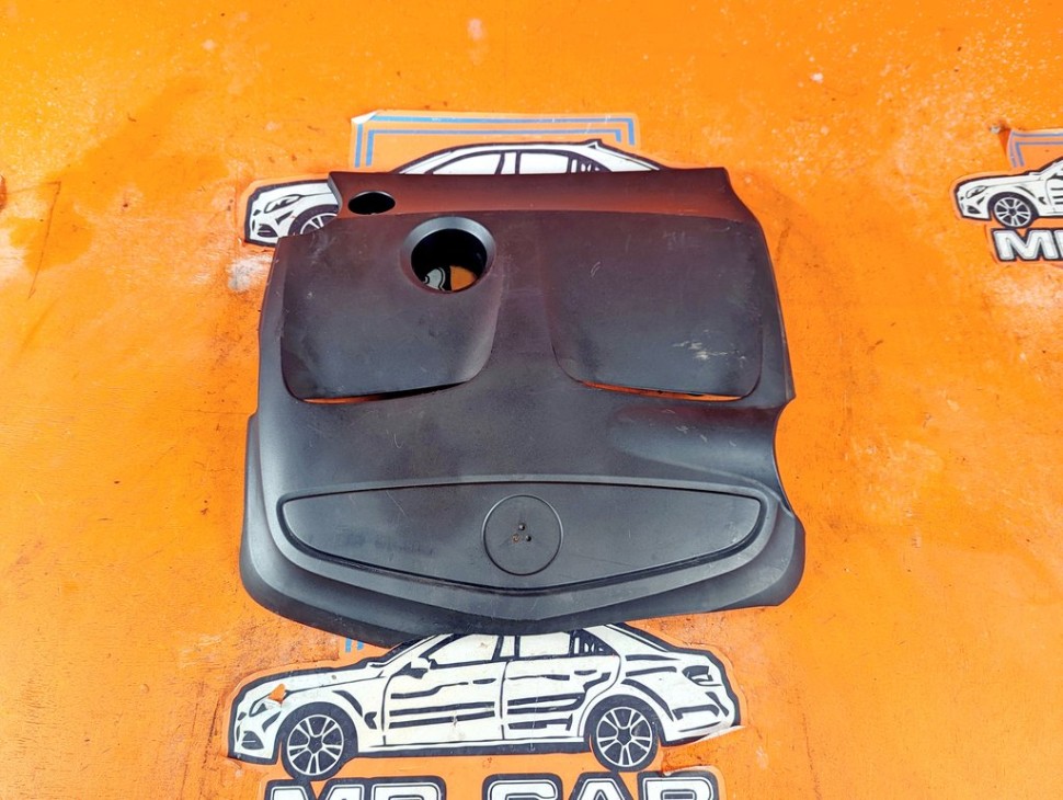 Крышка двигателя декоративная MERCEDES-BENZ A-класс W176 (2012 - 2015) фото 1 &mdash; Разборка Мерседес