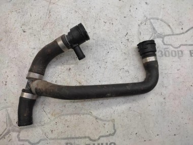 Патрубок ОЖ MERCEDES-BENZ V-класс W447 рестайлинг (2019 - 2025) — Разборка Мерседес