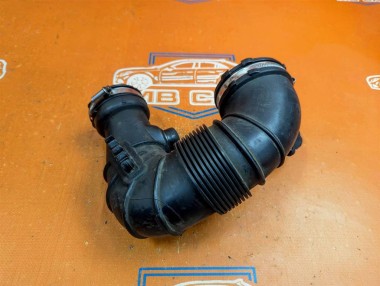 Патрубок воздушный MERCEDES-BENZ E-класс W212/S212/C207/A207 (2009 - 2013) — Разборка Мерседес