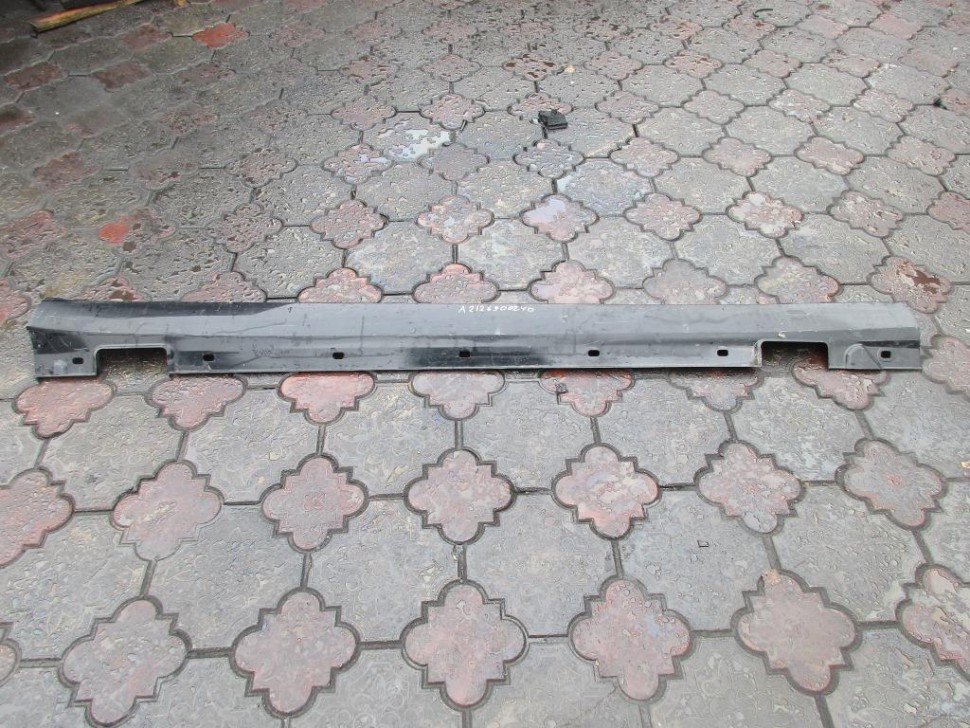 Порог пластиковый правый MERCEDES-BENZ E-класс W212/S212/C207/A207 (2009 - 2013) фото 1 — Разборка Мерседес