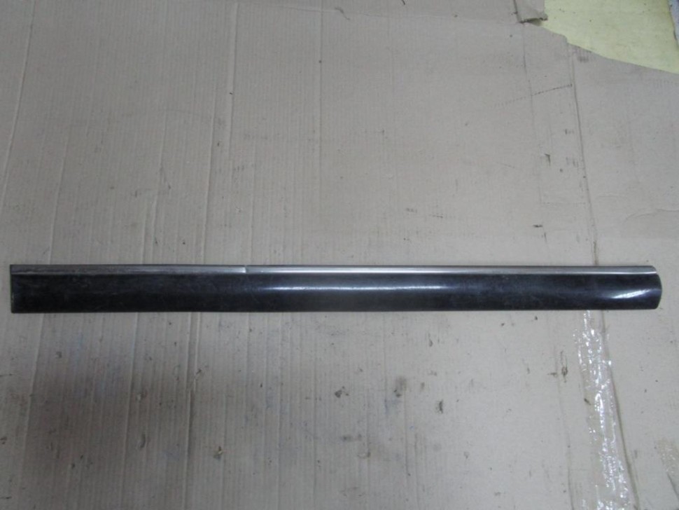 Молдинг двери MERCEDES-BENZ E-класс W210/S210 (1995 - 1999) фото 1 — Разборка Мерседес