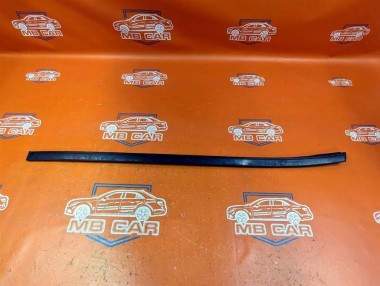 Молдинг лобового стекла MERCEDES-BENZ R-класс W251 (2005 - 2007) — Разборка Мерседес