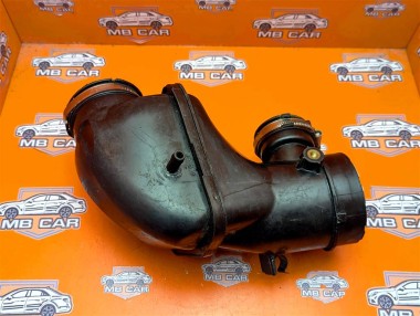 Патрубок воздушный MERCEDES-BENZ B-класс W246 (2011 - 2014) — Разборка Мерседес