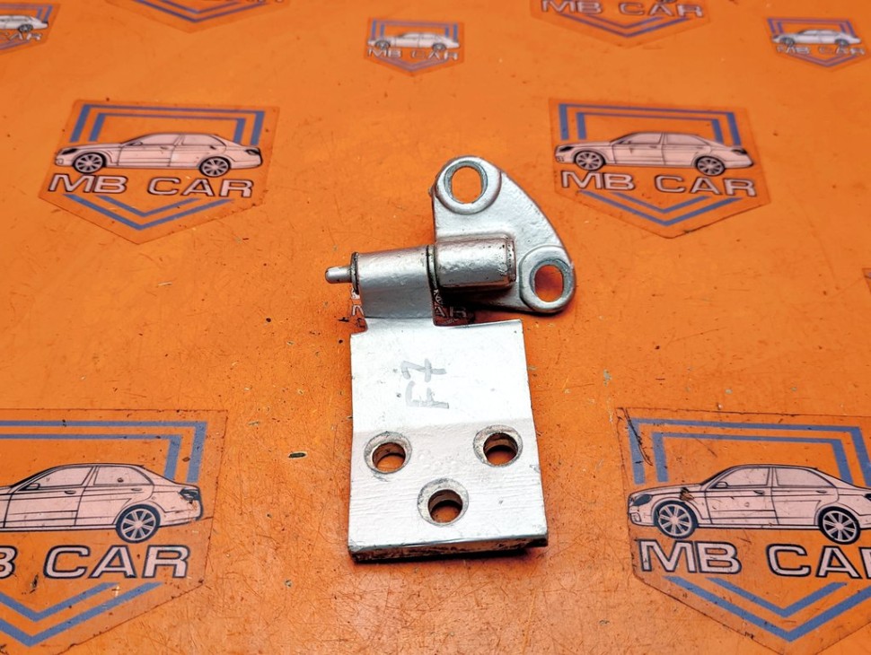 Петля двери MERCEDES-BENZ V-класс W638/W639 (1996 - 2003) V 220 2.1 D AT (122 л.с.) фото 1 &mdash; Разборка Мерседес