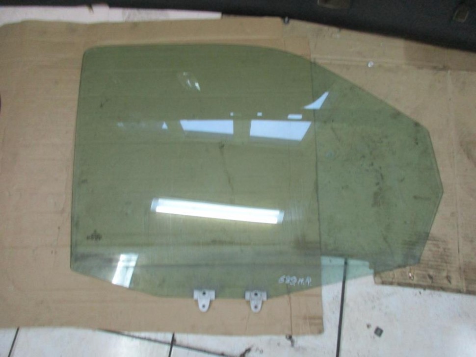 Стекло переднее правое MERCEDES-BENZ Vito W638 (1996 - 2003) фото 1 — Разборка Мерседес