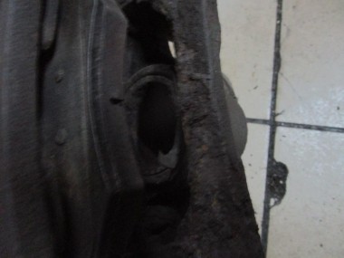 Суппорт передний правый MERCEDES-BENZ Vito W638 (1996 - 2003) — Разборка Мерседес