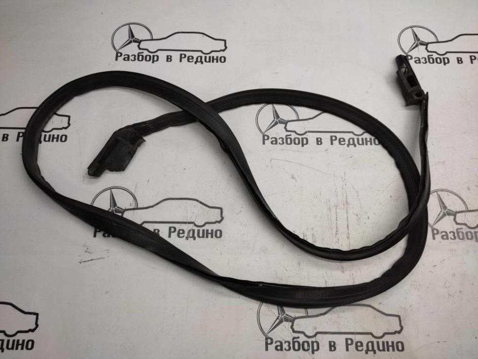 Уплотнитель крышки багажника MERCEDES-BENZ SLK-класс R170 (1996 - 2000) фото 1 — Разборка Мерседес