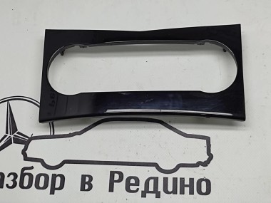 Накладка блока климата MERCEDES-BENZ C-класс W204/S204 (2006 - 2011) — Разборка Мерседес