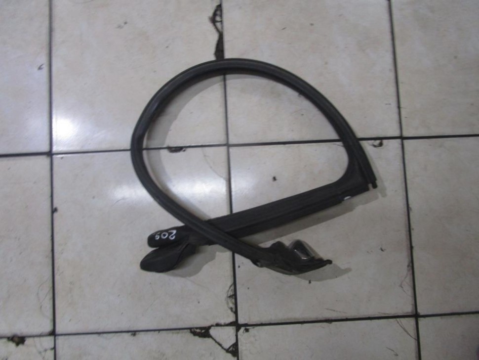 Уплотнители дверей MERCEDES-BENZ CLS-класс C219 рестайлинг (2008 - 2010) фото 1 &mdash; Разборка Мерседес