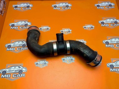 Патрубок радиатора MERCEDES-BENZ C-класс W204/S204 (2006 - 2011) — Разборка Мерседес