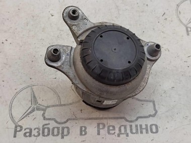 Опора двигателя MERCEDES-BENZ C-класс W205/S205/C205/A205 (2014 - 2018) — Разборка Мерседес