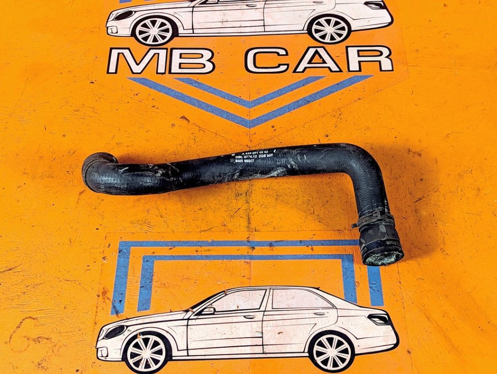 Патрубок радиатора MERCEDES-BENZ V-класс W639 (2003 - 2014) фото 1 &mdash; Разборка Мерседес